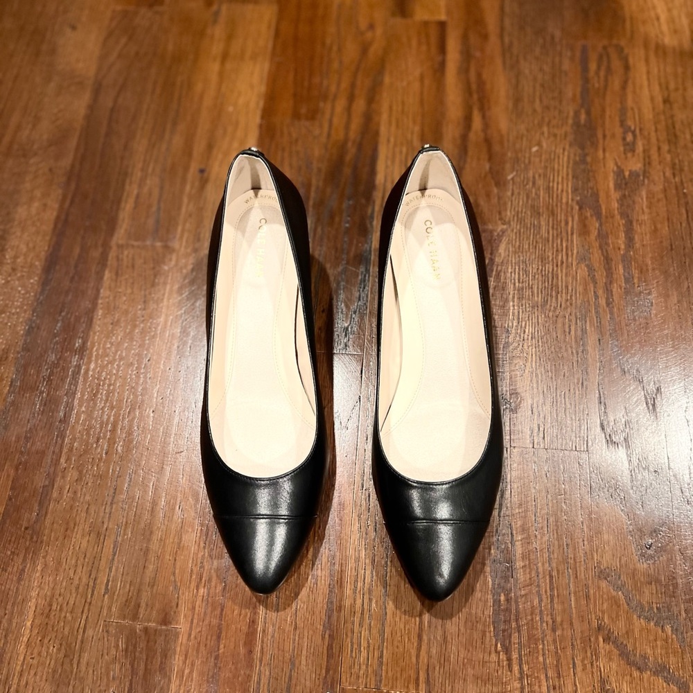 COLE HAAN Women's Go-To Block Heel Pumps - Picture 5 of 10